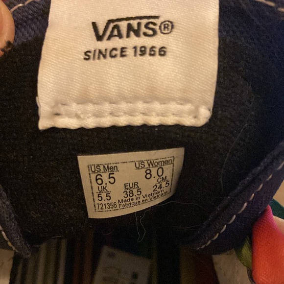 Limited Edition Crayola Off The Wall, Hi Top Sk8 Vans. Custom rainbow laces. - Picture 5 of 8